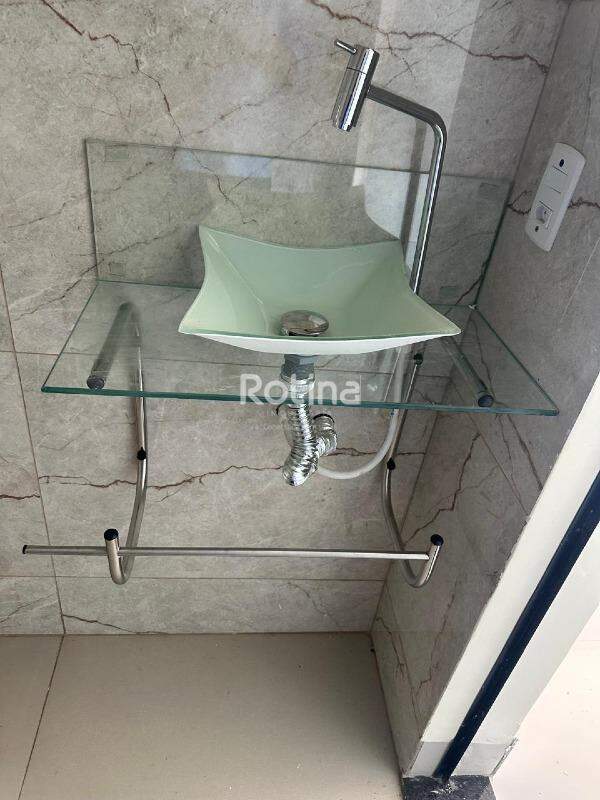 Galpão para alugar, em Uberlândia no bairro Novo Mundo no valor de R$ 5.500,00 - Rotina Imobiliária: 