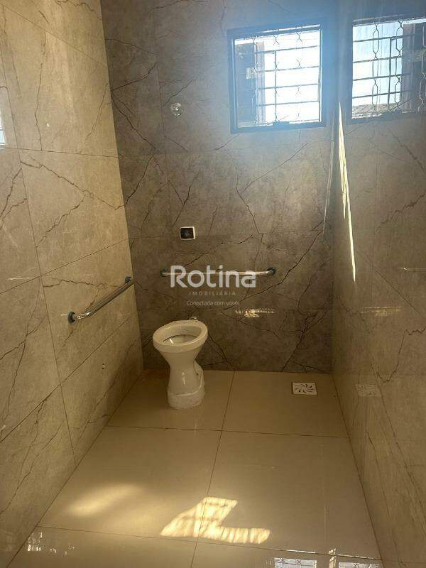 Galpão para alugar, em Uberlândia no bairro Novo Mundo no valor de R$ 5.500,00 - Rotina Imobiliária: 