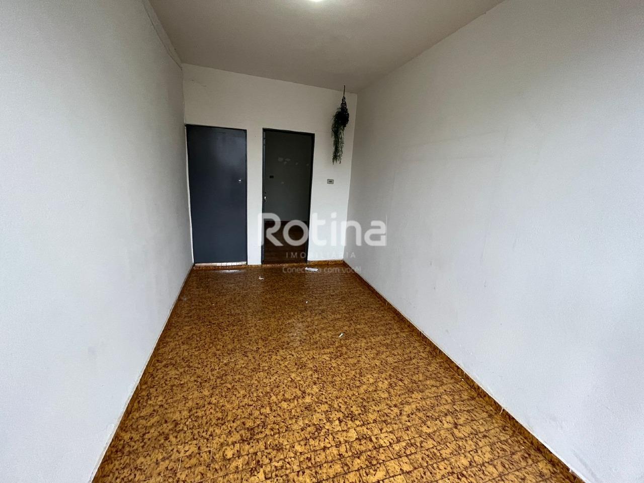 Casa para alugar, 3 quartos em Uberlândia no bairro Brasil no valor de R$ 1.300,00 - Rotina Imobiliária: 