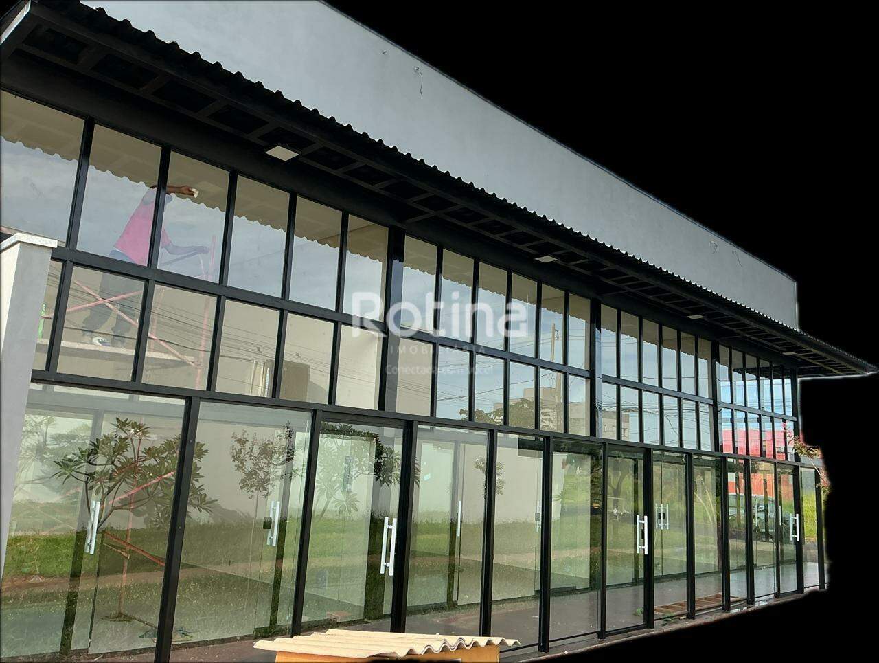 Sala para alugar, em Uberlândia no bairro Novo Mundo no valor de R$ 3.000,00 - Rotina Imobiliária: 