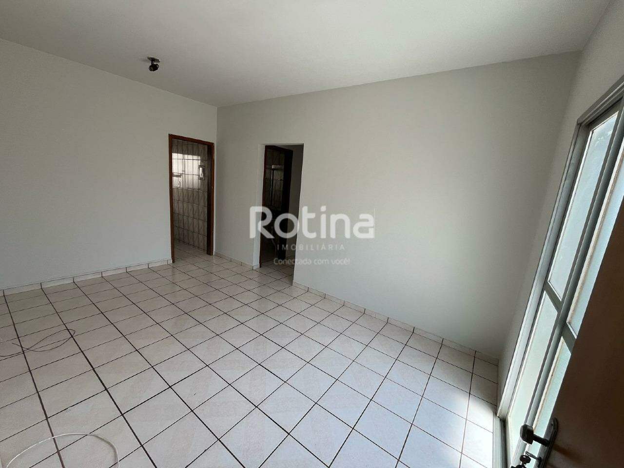 Apartamento à venda, 3 quartos em Uberlândia no bairro Segismundo Pereira no valor de R$ 265.000,00 - Rotina Imobiliária: 
