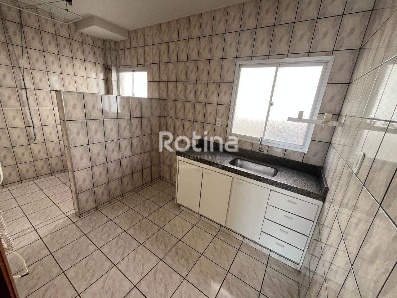 Apartamento à venda, 3 quartos em Uberlândia no bairro Segismundo Pereira no valor de R$ 265.000,00 - Rotina Imobiliária: 