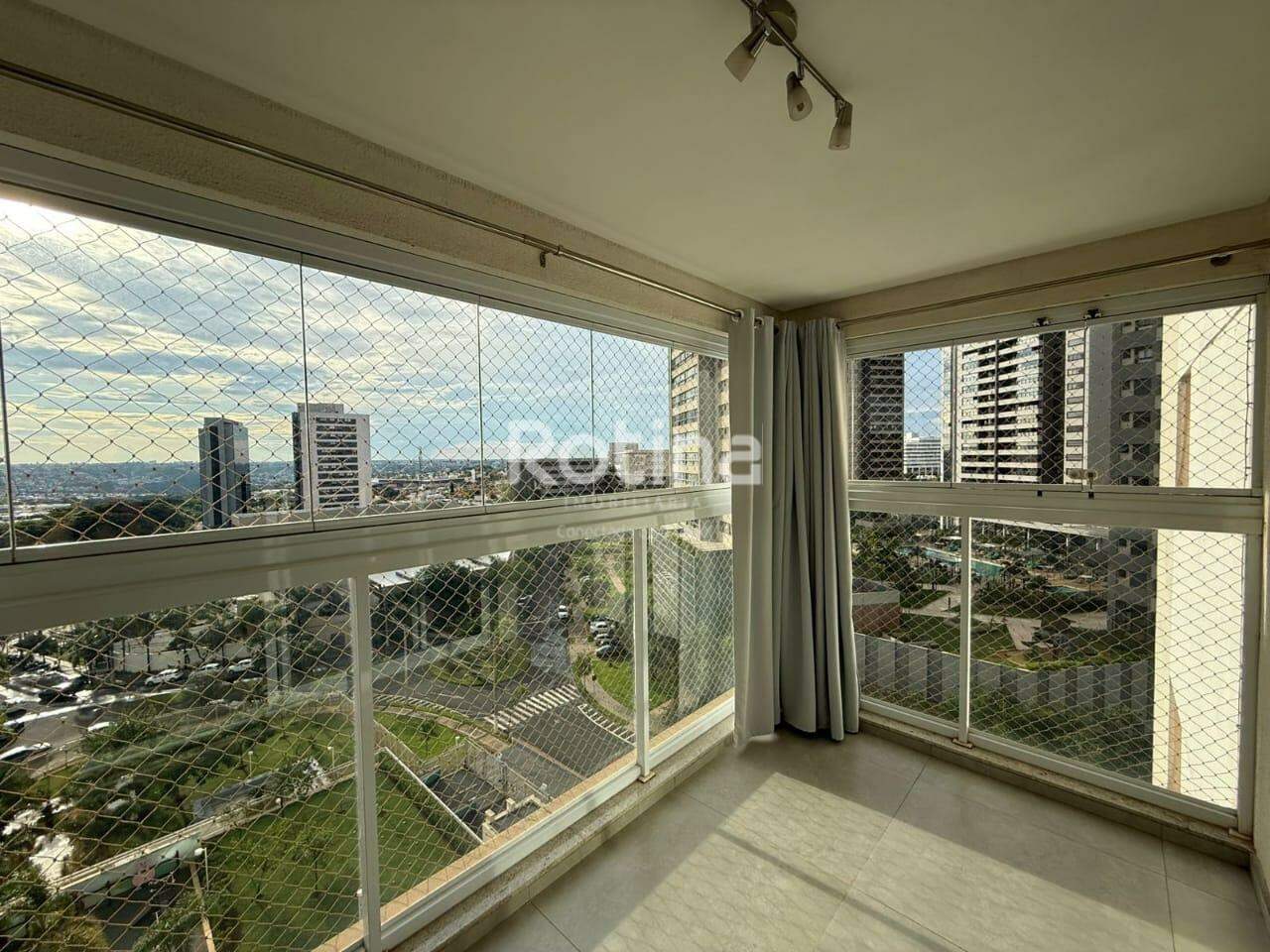 Apartamento à venda, 3 quartos em Uberlândia no bairro Jardim Karaíba no valor de R$ 1.100.000,00 - Rotina Imobiliária: 