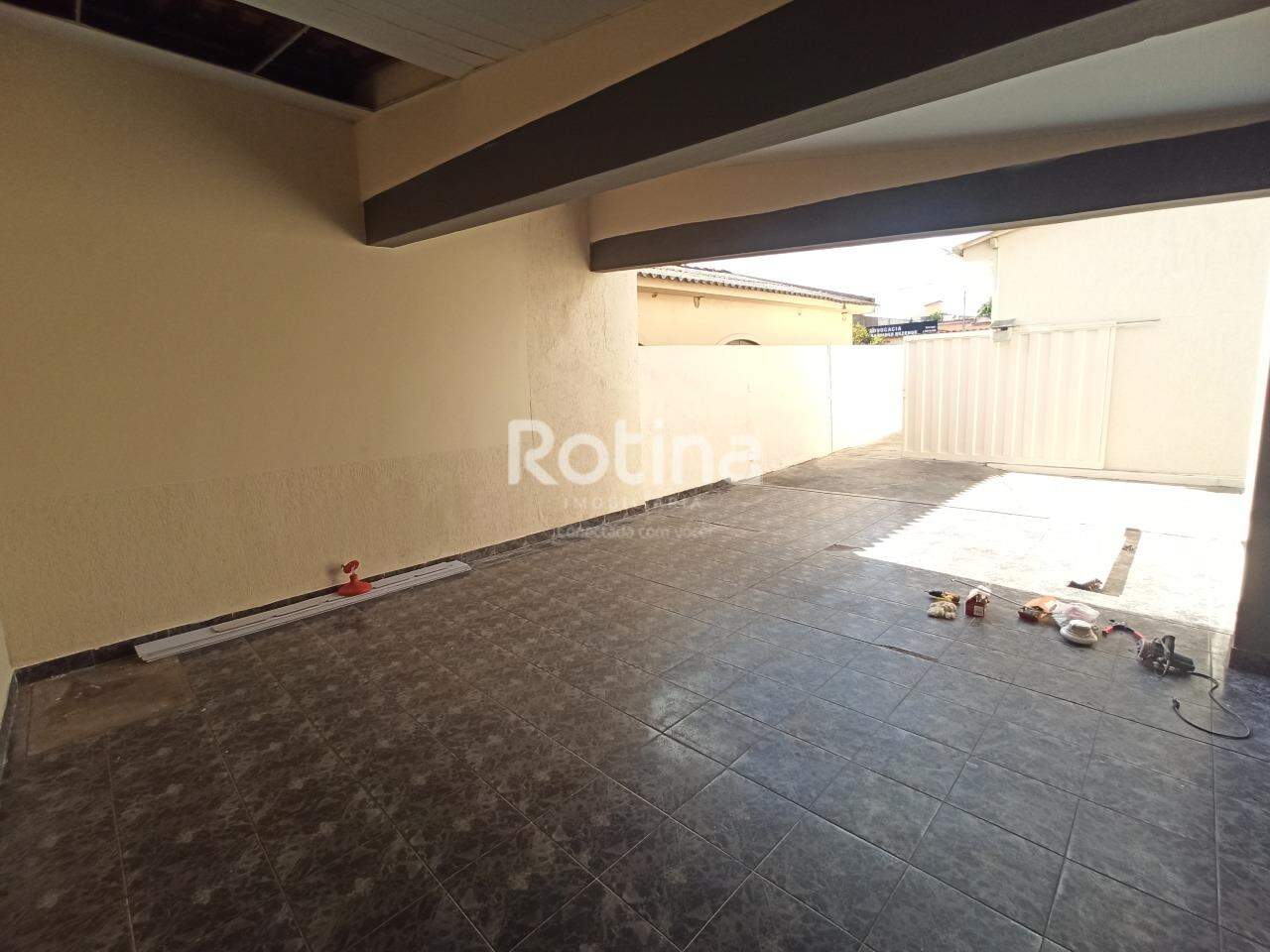 Casa para alugar, 2 quartos em Uberlândia no bairro Tibery no valor de R$ 1.450,00 - Rotina Imobiliária: 
