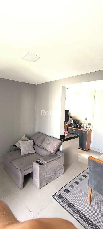 Apartamento à venda, 3 quartos em Uberlândia no bairro Jardim Europa no valor de R$ 220.000,00 - Rotina Imobiliária: 