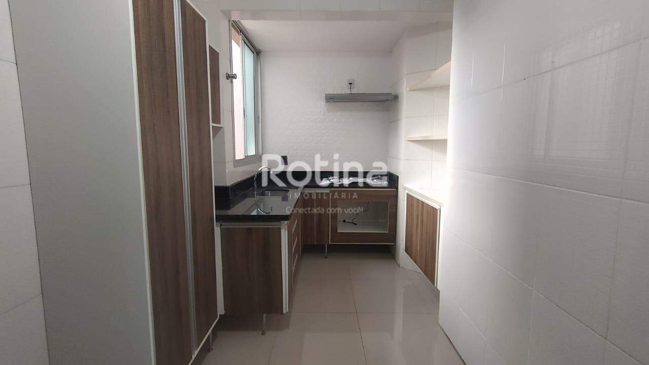 Cobertura para alugar, 3 quartos em Uberlândia no bairro Vigilato Pereira no valor de R$ 3.500,00 - Rotina Imobiliária: 