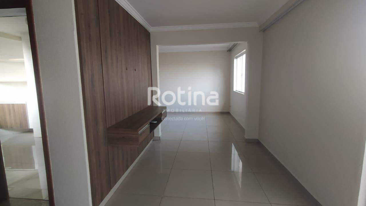Cobertura para alugar, 3 quartos em Uberlândia no bairro Vigilato Pereira no valor de R$ 3.500,00 - Rotina Imobiliária: 
