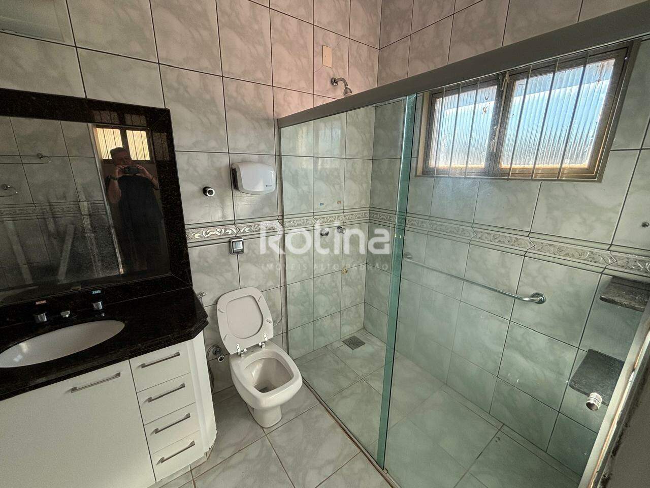 Casa à venda, 4 quartos em Uberlândia no bairro Cidade Jardim no valor de R$ 2.500.000,00 - Rotina Imobiliária: 