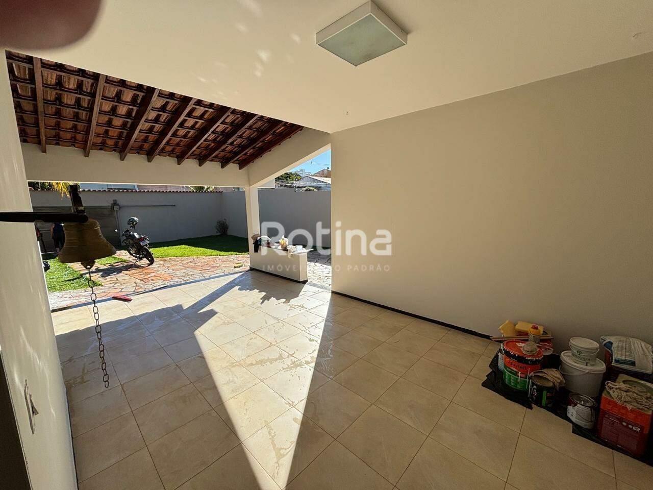 Casa à venda, 4 quartos em Uberlândia no bairro Cidade Jardim no valor de R$ 2.500.000,00 - Rotina Imobiliária: 