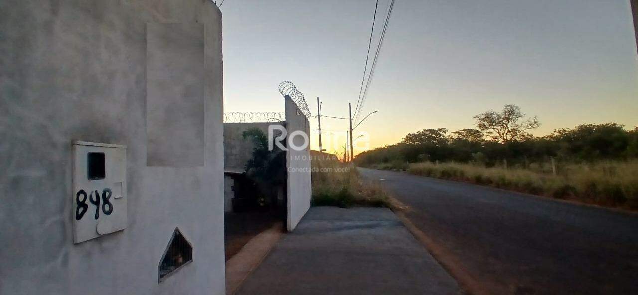 Galpão para alugar, em Uberlândia no bairro Loteamento Luizote de Freitas IV no valor de R$ 2.500,00 - Rotina Imobiliária: 