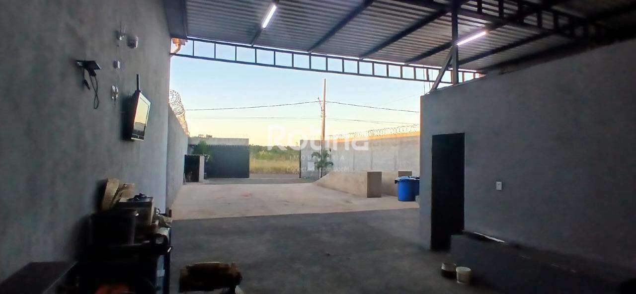 Galpão para alugar, em Uberlândia no bairro Loteamento Luizote de Freitas IV no valor de R$ 2.500,00 - Rotina Imobiliária: 