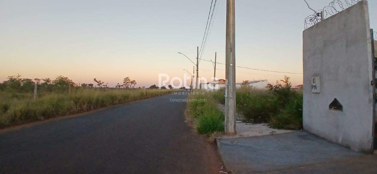 Galpão para alugar, em Uberlândia no bairro Loteamento Luizote de Freitas IV no valor de R$ 2.500,00 - Rotina Imobiliária: 