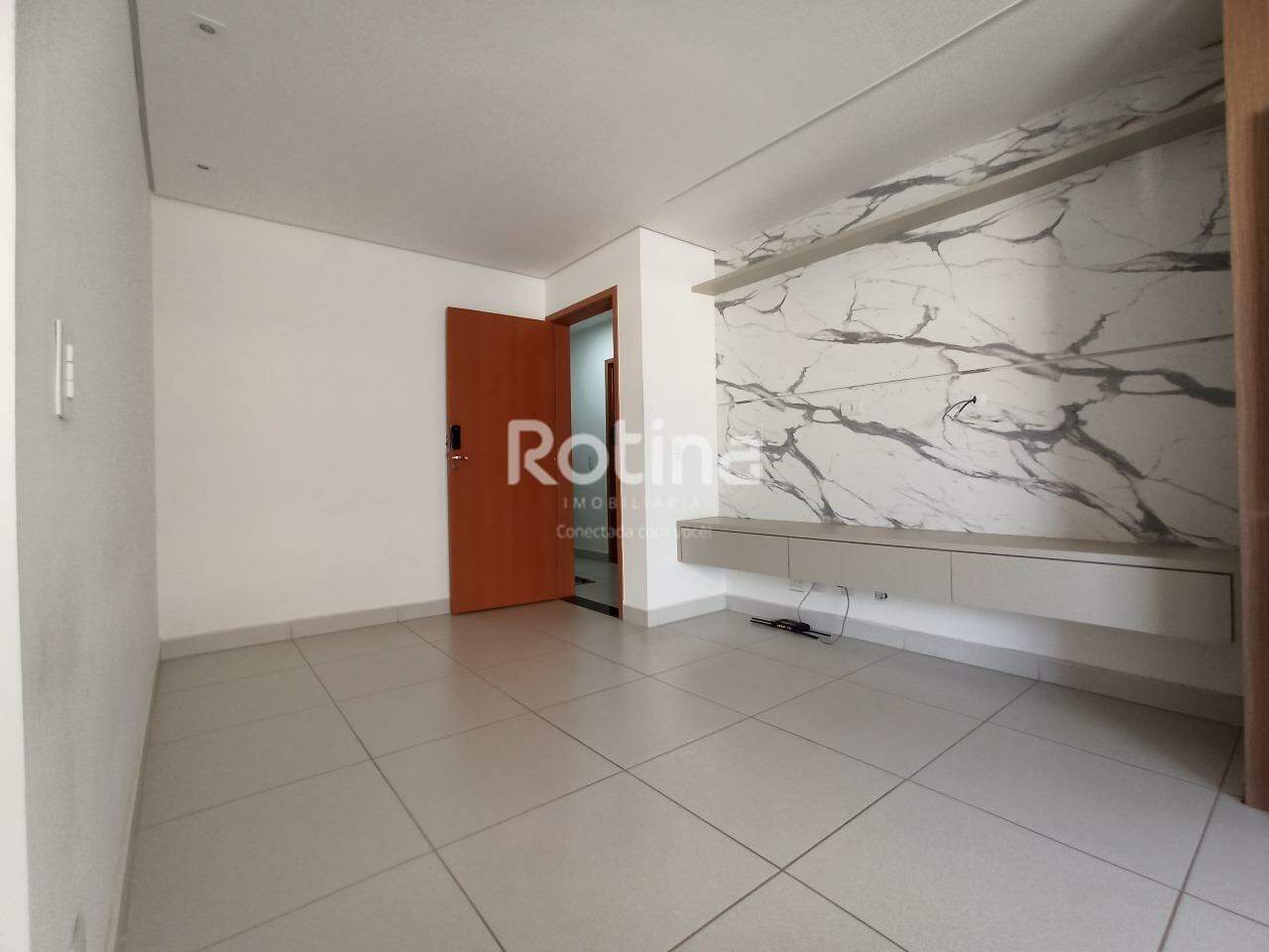 Apartamento para alugar, 2 quartos em Uberlândia no bairro Martins no valor de R$ 1.500,00 - Rotina Imobiliária: 