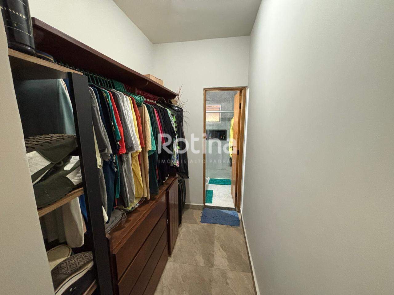 Casa à venda, 4 quartos em Uberlândia no bairro Cidade Jardim no valor de R$ 2.100.000,00 - Rotina Imobiliária: 