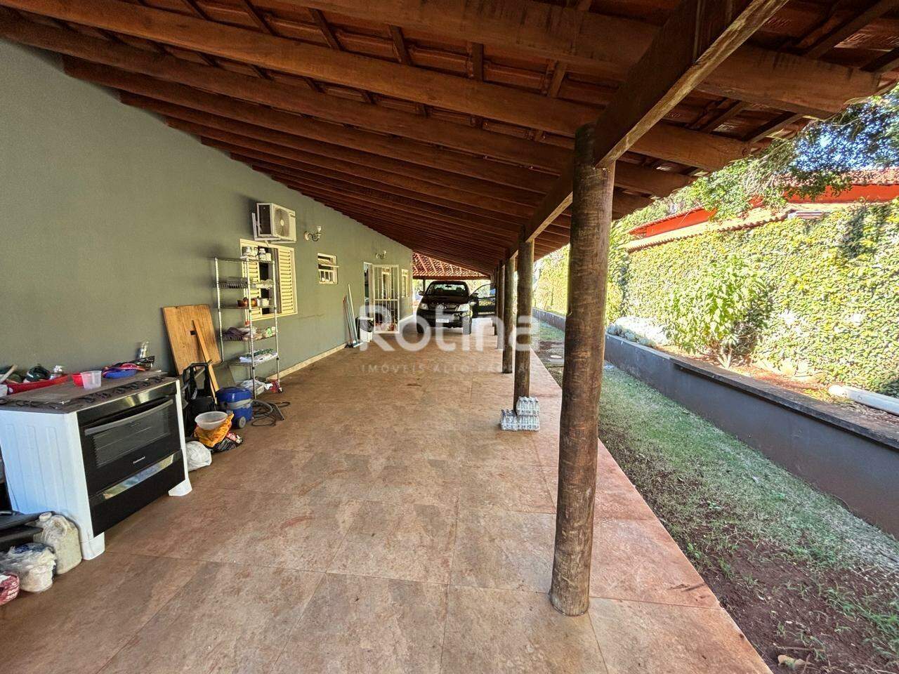 Casa à venda, 4 quartos em Uberlândia no bairro Cidade Jardim no valor de R$ 2.100.000,00 - Rotina Imobiliária: 