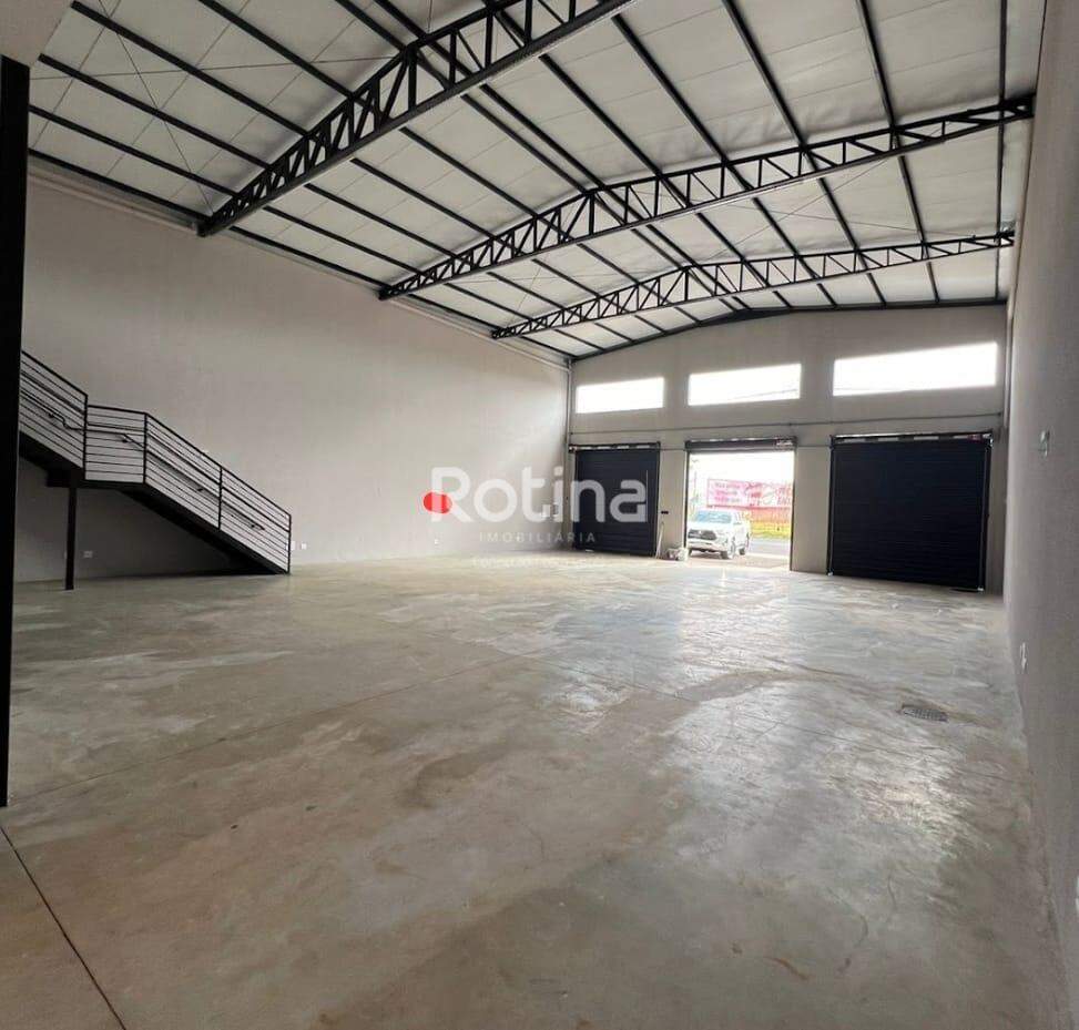 Galpão para alugar, em Uberlândia no bairro Novo Mundo no valor de R$ 13.000,00 - Rotina Imobiliária: 