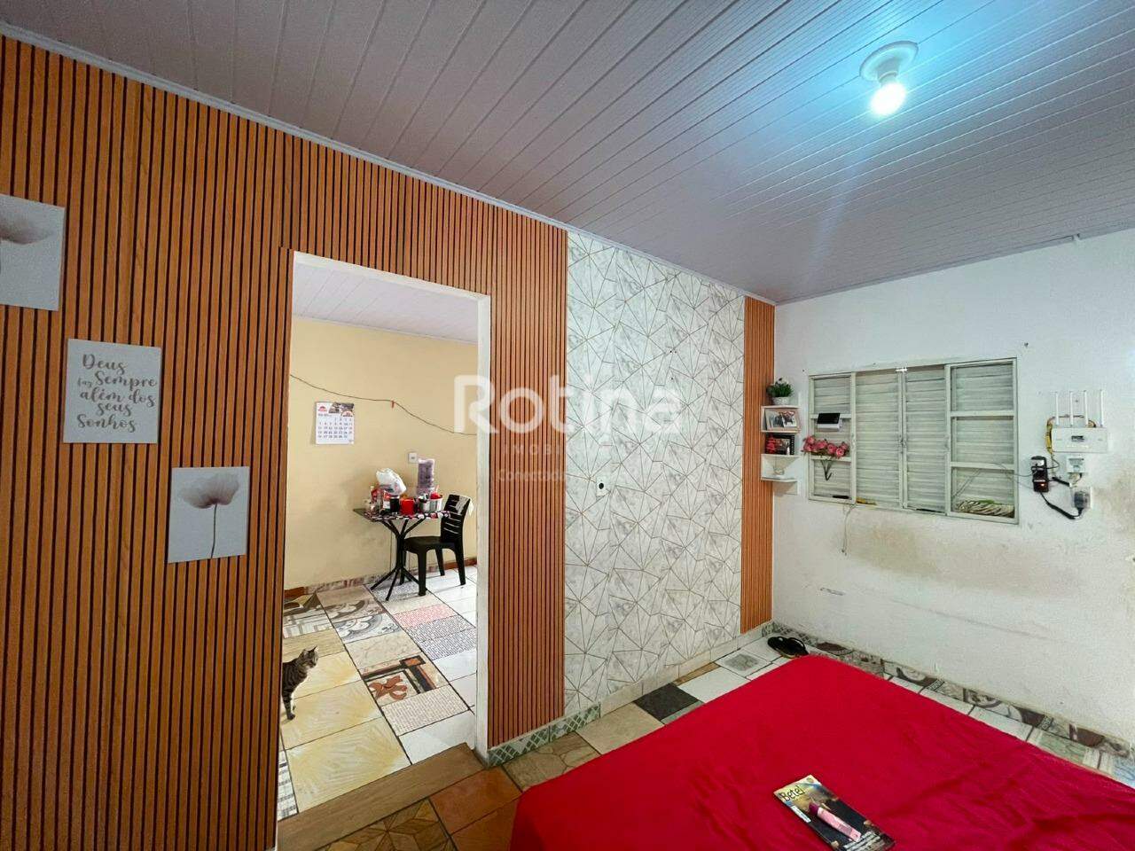 Casa para alugar, 2 quartos em Uberlândia no bairro Luizote de Freitas no valor de R$ 900,00 - Rotina Imobiliária: 
