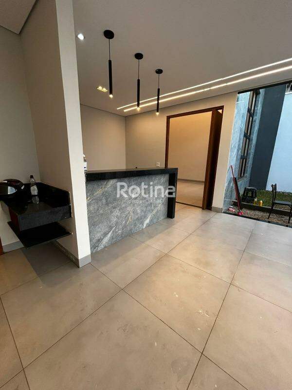 Casa para alugar, 3 quartos em Uberlândia no bairro Jardim Europa no valor de R$ 4.200,00 - Rotina Imobiliária: 