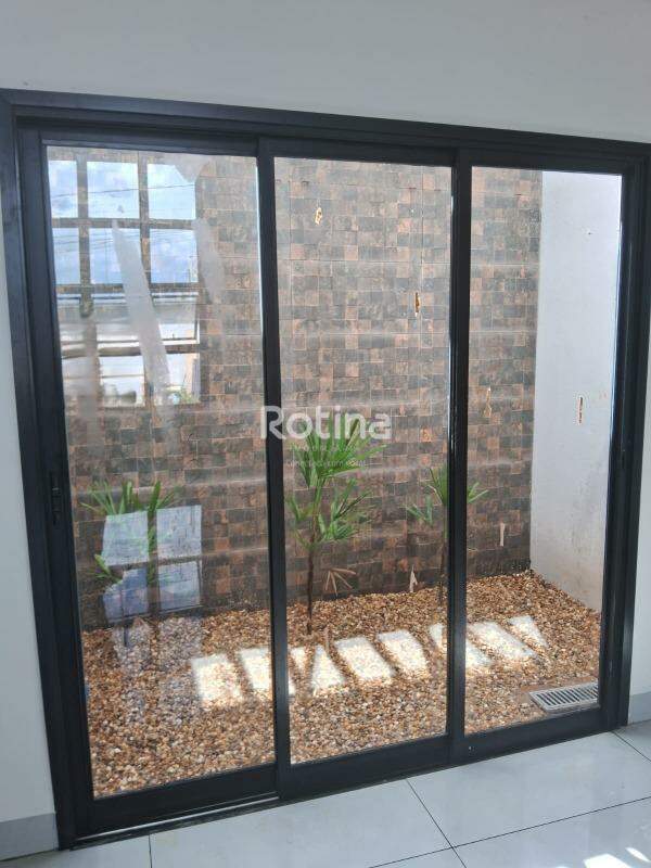 Casa para alugar, 3 quartos em Uberlândia no bairro Jardim Europa no valor de R$ 4.200,00 - Rotina Imobiliária: 