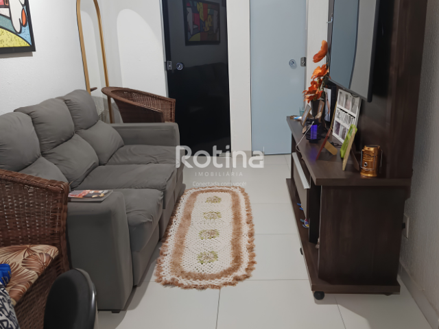 Casa Condomínio Fechado à venda, 3 quartos em Uberlândia no bairro Aclimação no valor de R$ 400.000,00 - Rotina Imobiliária: 