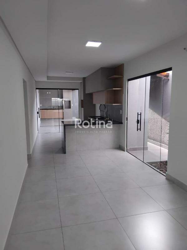 Casa à venda, 3 quartos em Uberlândia no bairro Cidade Jardim no valor de R$ 1.096.000,00 - Rotina Imobiliária: 