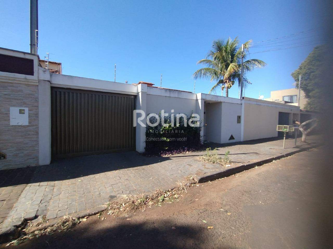 Casa para alugar, 3 quartos em Uberlândia no bairro Alto Umuarama no valor de R$ 3.800,00 - Rotina Imobiliária: 