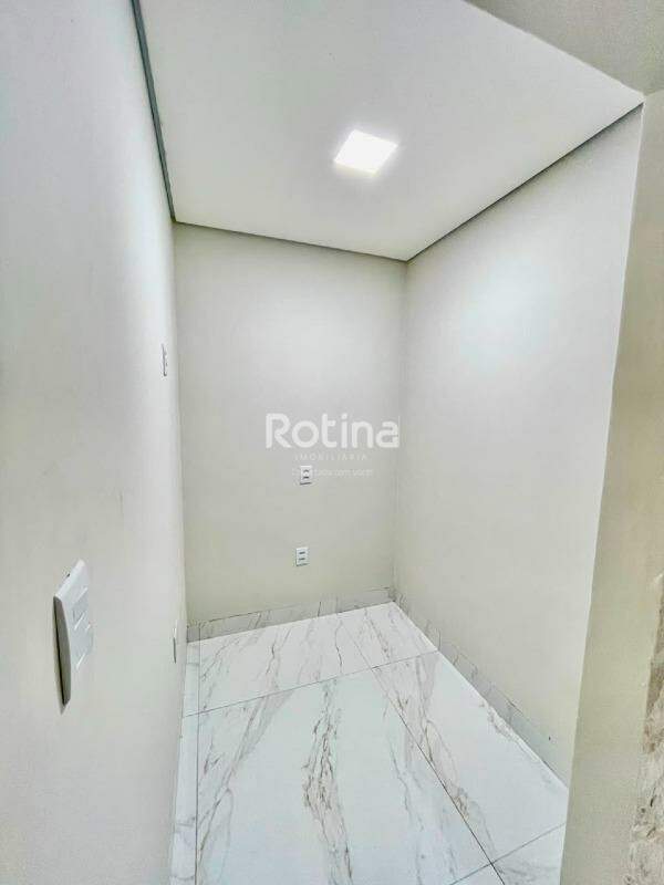Casa à venda, 3 quartos em Uberlândia no bairro Martins no valor de R$ 1.200.000,00 - Rotina Imobiliária: 