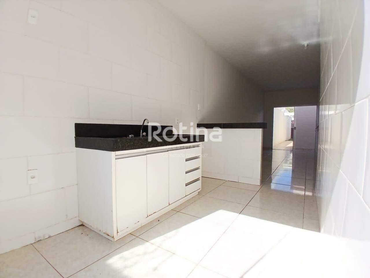 Casa para alugar, 2 quartos em Uberlândia no bairro Shopping Park no valor de R$ 1.700,00 - Rotina Imobiliária: 
