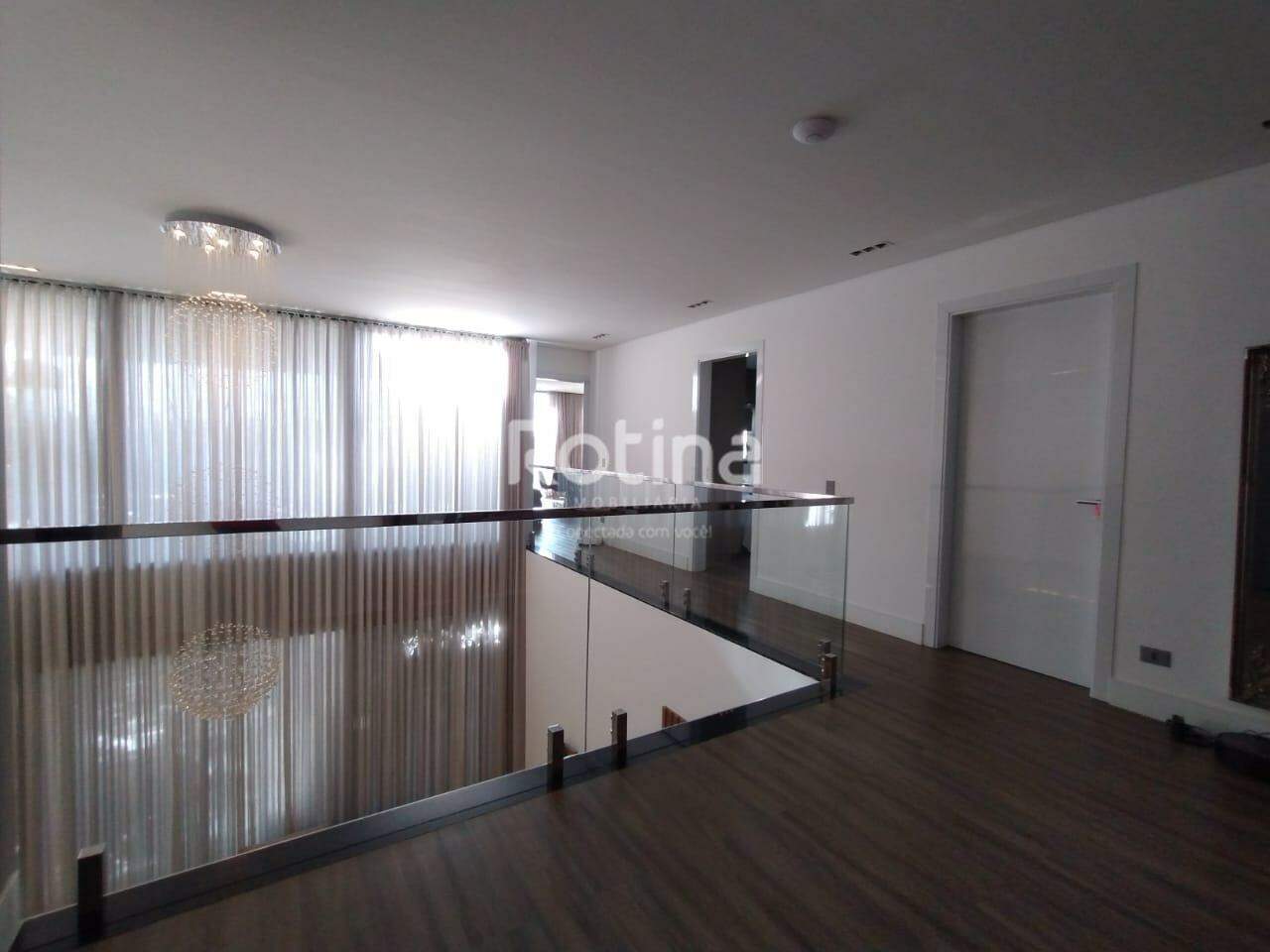Casa Condomínio Fechado para alugar, 4 quartos em Uberlândia no bairro Jardim Sul no valor de R$ 23.000,00 - Rotina Imobiliária: 