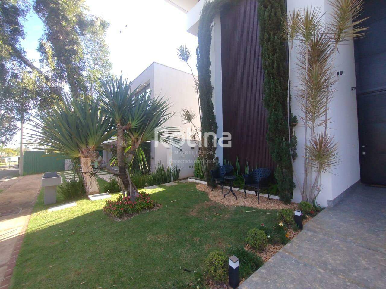 Casa Condomínio Fechado para alugar, 4 quartos em Uberlândia no bairro Jardim Sul no valor de R$ 23.000,00 - Rotina Imobiliária: 