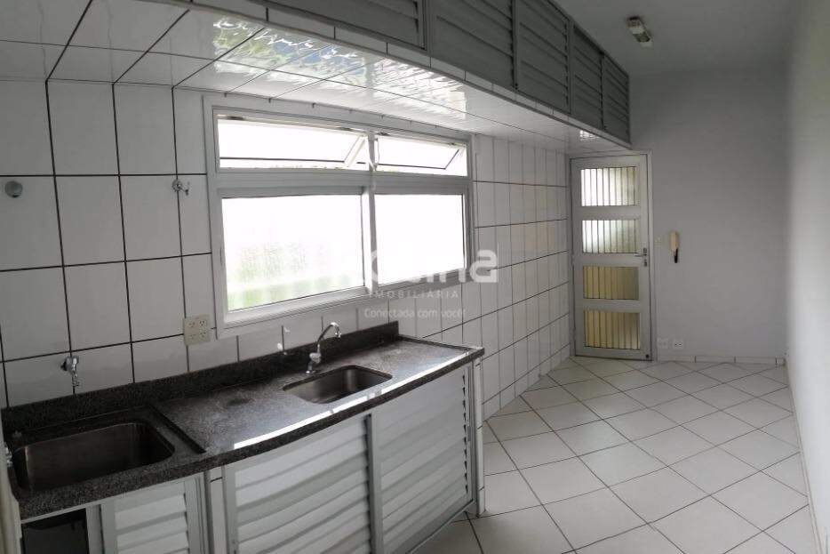 Apartamento para alugar, 1 quarto em Uberlândia no bairro Umuarama no valor de R$ 1.621,00 - Rotina Imobiliária: 