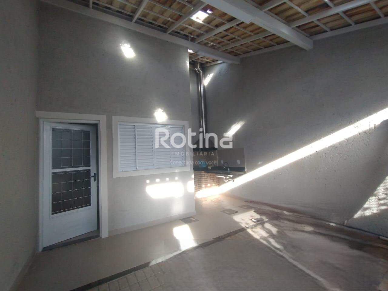Casa para alugar, 3 quartos em Uberlândia no bairro Custódio Pereira no valor de R$ 2.300,00 - Rotina Imobiliária: 