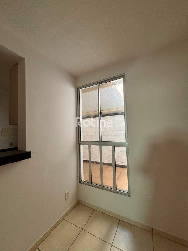 Apartamento para alugar, 2 quartos em Uberlândia no bairro Aclimação no valor de R$ 1.400,00 - Rotina Imobiliária: 