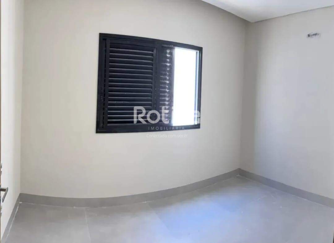 Casa à venda, 3 quartos em Uberlândia no bairro Grand Ville no valor de R$ 1.200.000,00 - Rotina Imobiliária: 