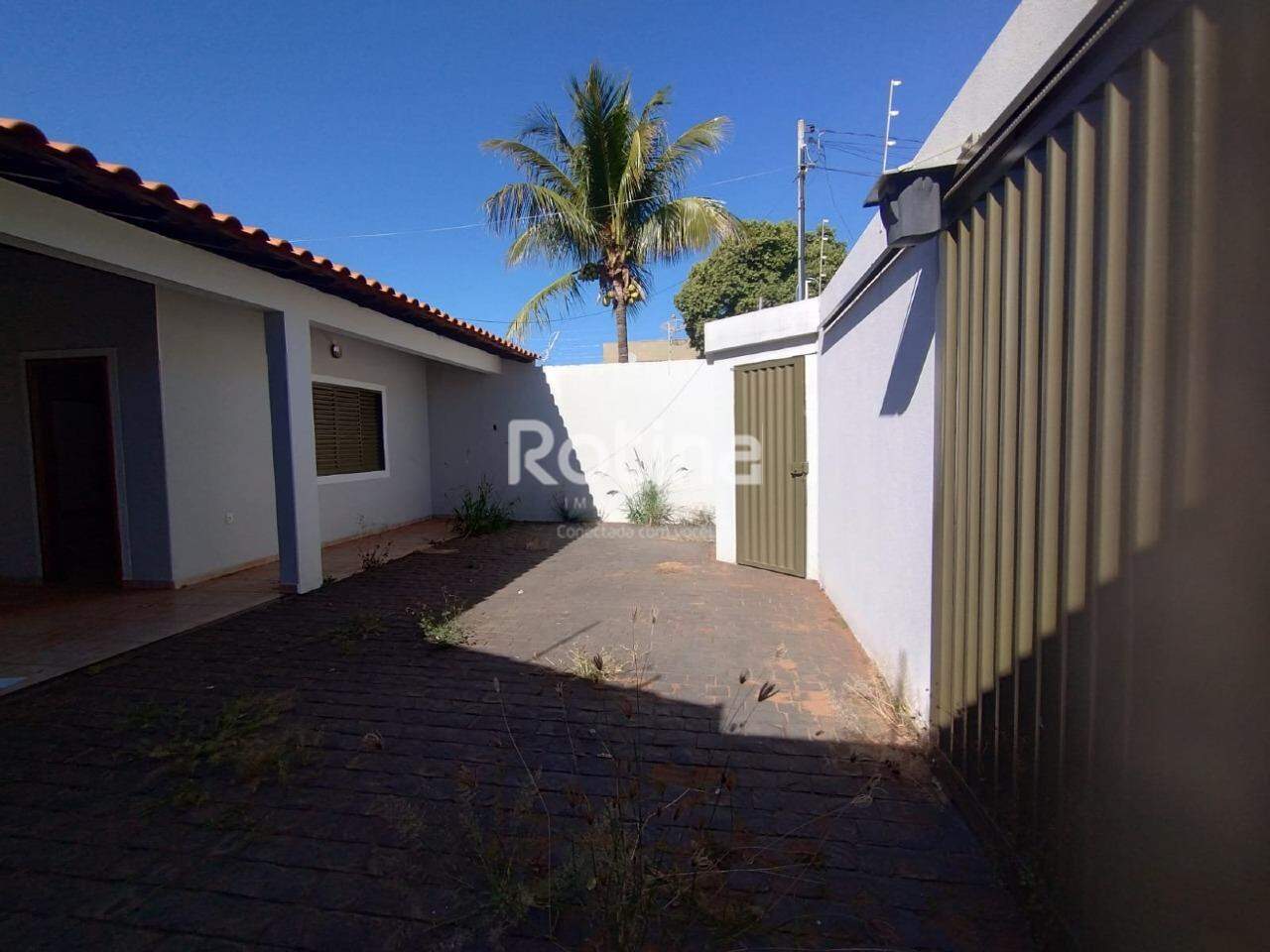 Casa à venda, 3 quartos em Uberlândia no bairro Alto Umuarama no valor de R$ 700.000,00 - Rotina Imobiliária: 