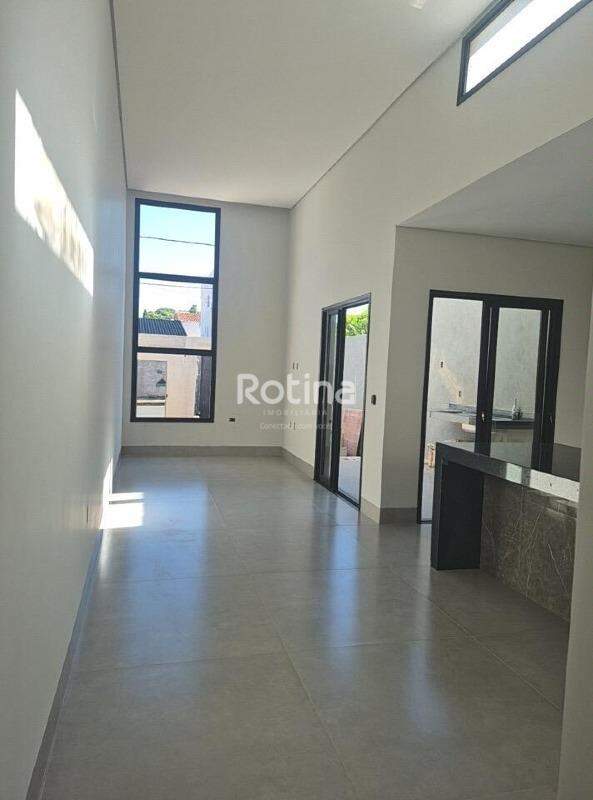 Casa à venda, 3 quartos em Uberlândia no bairro Pampulha no valor de R$ 500.000,00 - Rotina Imobiliária: 