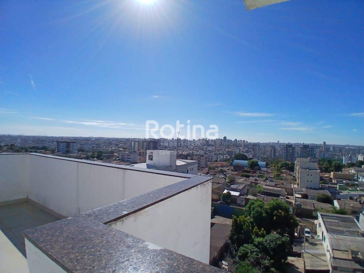 Apartamento para alugar, 2 quartos em Uberlândia no bairro Tubalina no valor de R$ 1.600,00 - Rotina Imobiliária: 