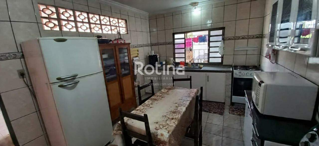 Casa à venda, 2 quartos em Uberlândia no bairro Jaraguá no valor de R$ 300.000,00 - Rotina Imobiliária: 