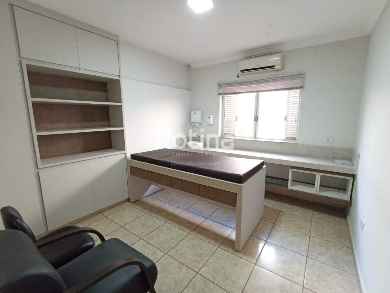 Casa Comercial à venda, 6 quartos em Uberlândia no bairro Martins no valor de R$ 2.200.000,00 - Rotina Imobiliária: 