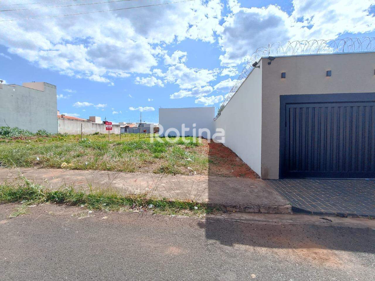 Terreno à venda, em Uberlândia no bairro Jardim Ipanema no valor de R$ 200.000,00 - Rotina Imobiliária: 