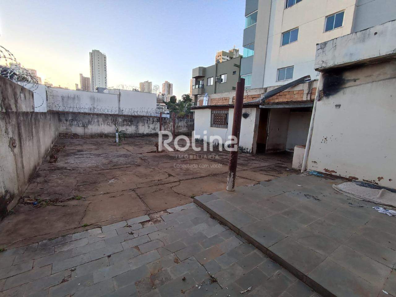 Terreno à venda, em Uberlândia no bairro Saraiva no valor de R$ 400.000,00 - Rotina Imobiliária: 