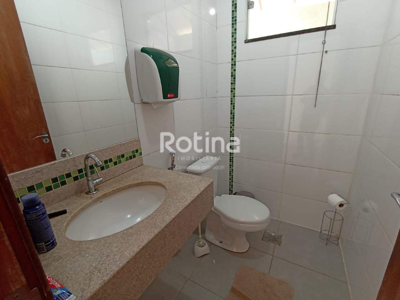 Casa Comercial à venda, em Uberlândia no bairro Nossa Senhora das Graças no valor de R$ 750.000,00 - Rotina Imobiliária: 