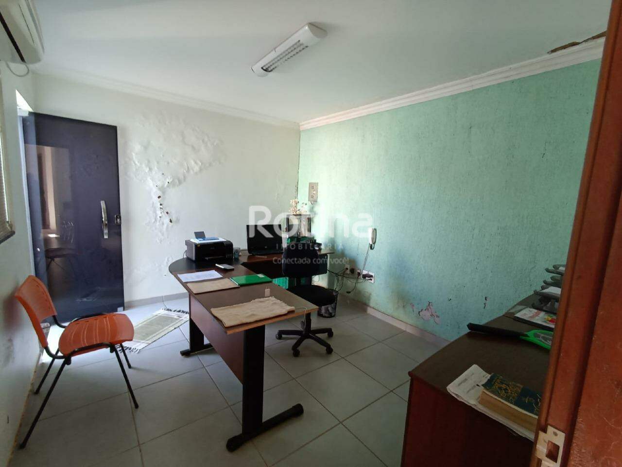 Casa Comercial à venda, em Uberlândia no bairro Nossa Senhora das Graças no valor de R$ 750.000,00 - Rotina Imobiliária: 
