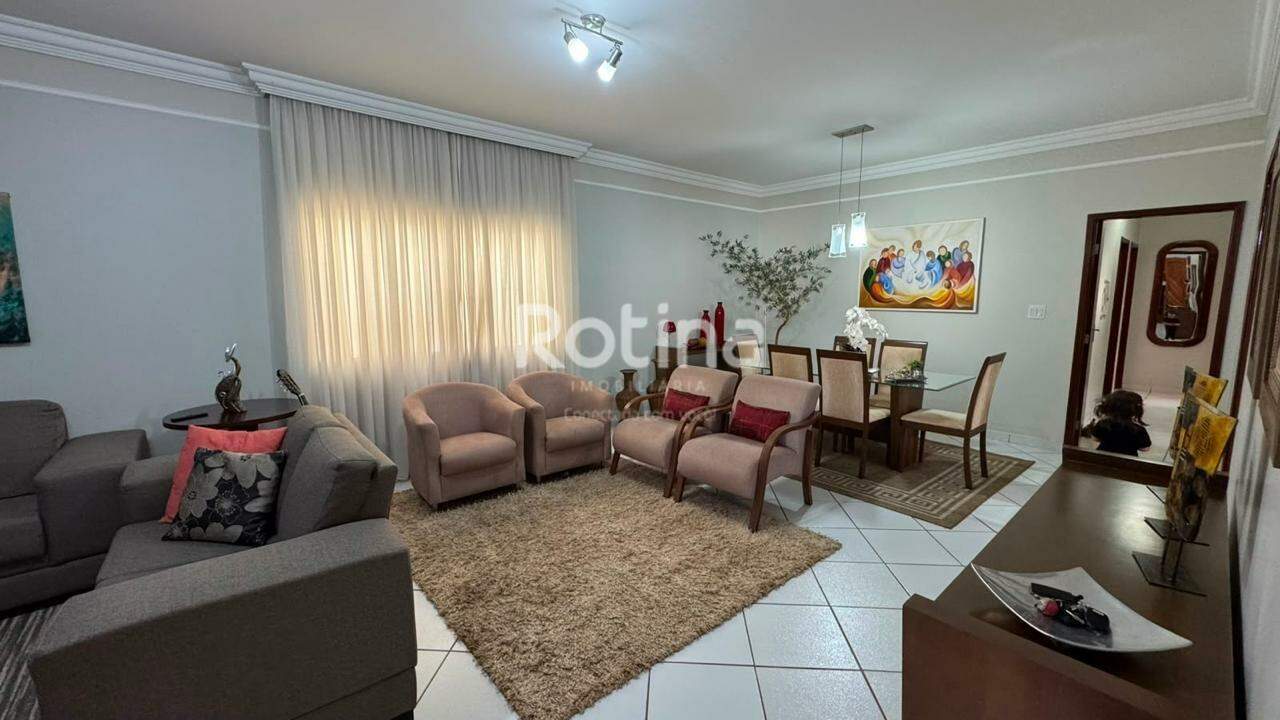 Casa à venda, 3 quartos em Uberlândia no bairro Segismundo Pereira no valor de R$ 787.000,00 - Rotina Imobiliária: 