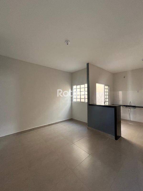 Casa à venda, 1 quarto em Uberlândia no bairro Segismundo Pereira no valor de R$ 230.000,00 - Rotina Imobiliária: 