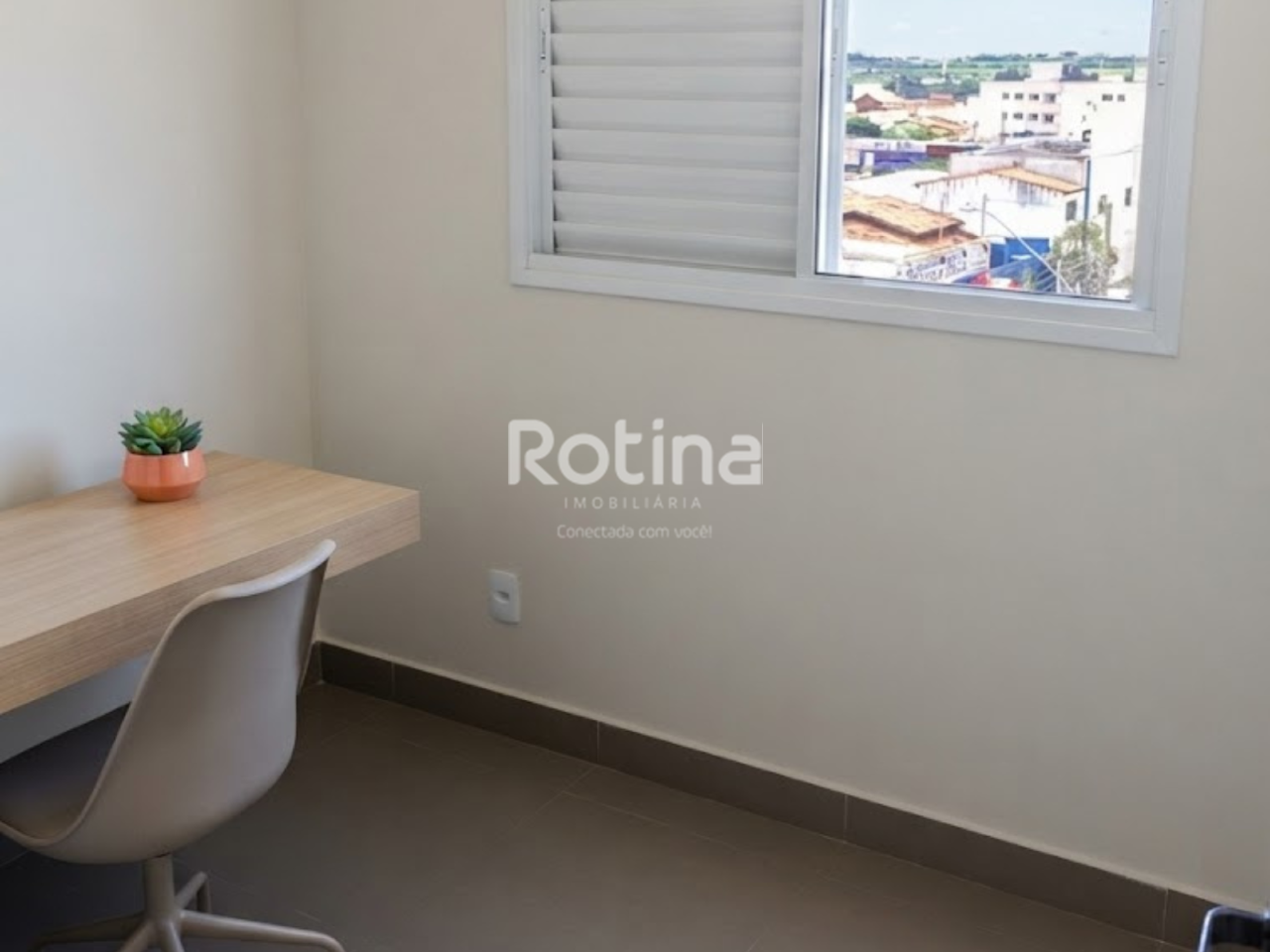 Apartamento à venda, 2 quartos em Uberlândia no bairro Santa Mônica no valor de R$ 240.000,00 - Rotina Imobiliária: 