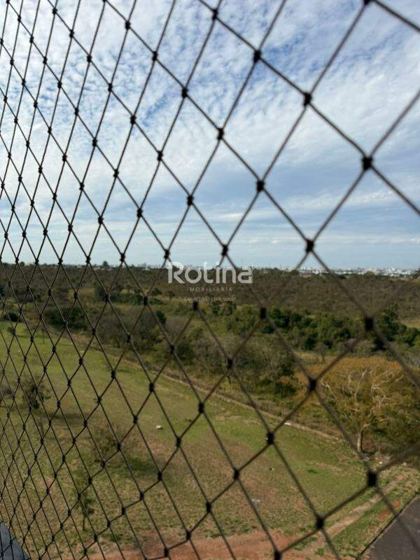 Apartamento à venda, 2 quartos em Uberlândia no bairro Jardim Holanda no valor de R$ 215.000,00 - Rotina Imobiliária: 