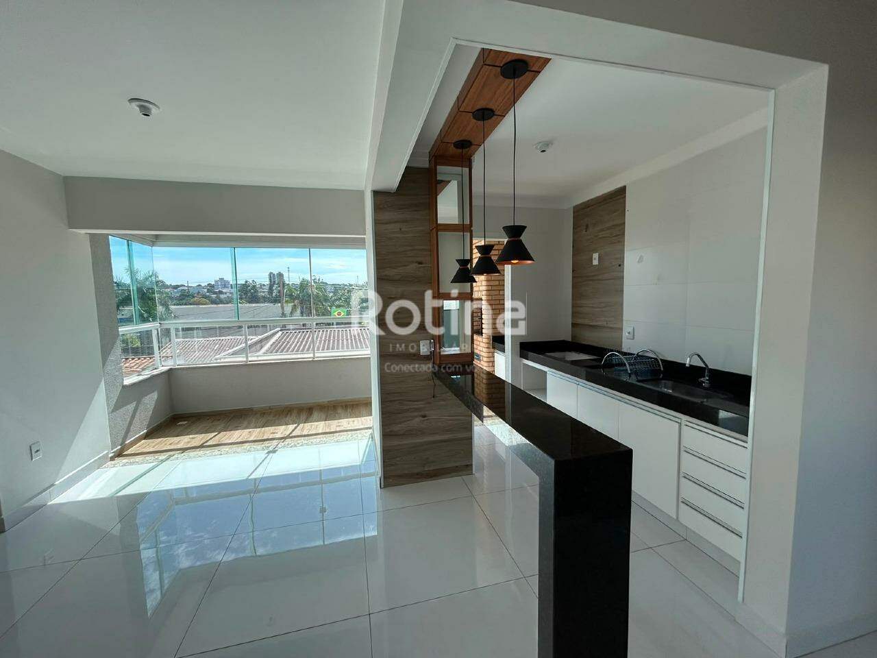 Apartamento para alugar, 2 quartos em Uberlândia no bairro Santa Mônica no valor de R$ 1.650,00 - Rotina Imobiliária: 