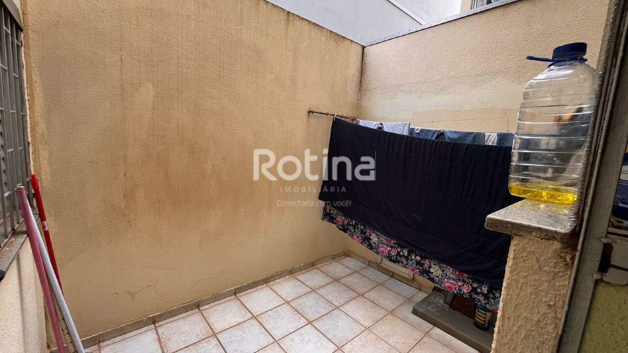 Apartamento à venda, 3 quartos em Uberlândia no bairro Nossa Senhora Aparecida no valor de R$ 400.000,00 - Rotina Imobiliária: 