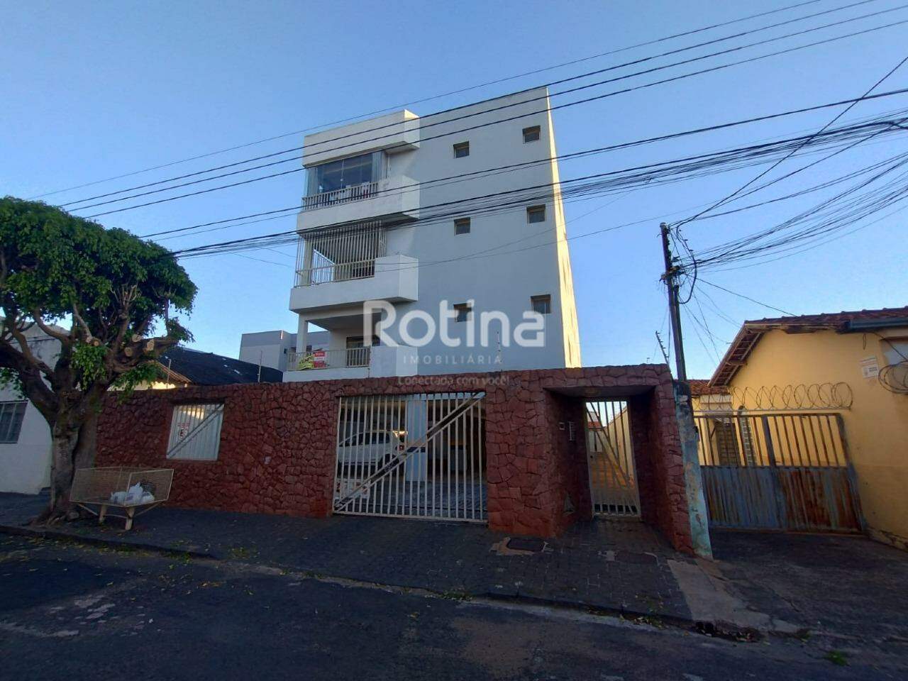 Apartamento para alugar, 3 quartos em Uberlândia no bairro Brasil no valor de R$ 2.500,00 - Rotina Imobiliária: 